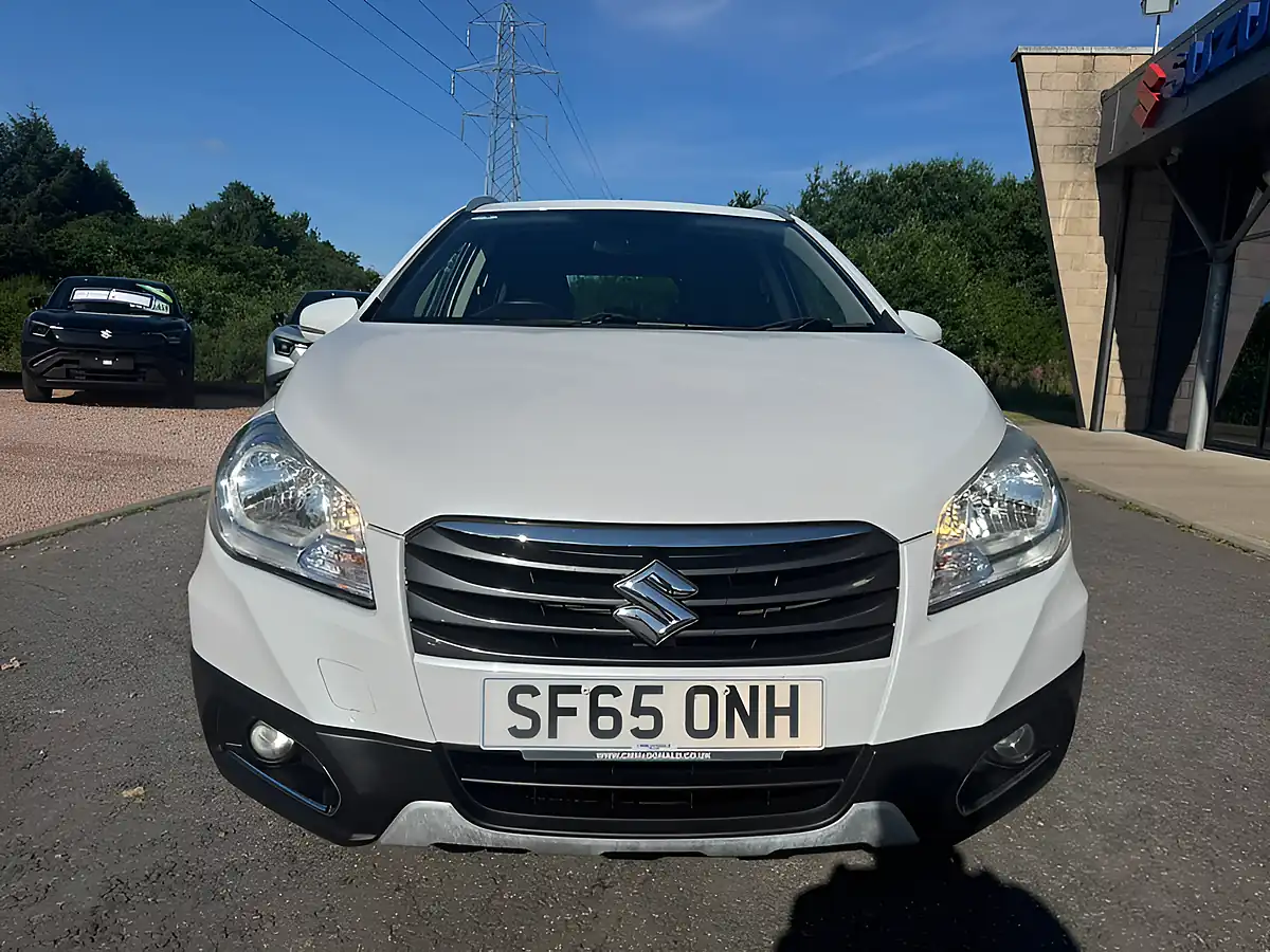 Used 2016 Suzuki SX4 S-Cross Sz-T Allgrip White - Interior and Exterior details 2