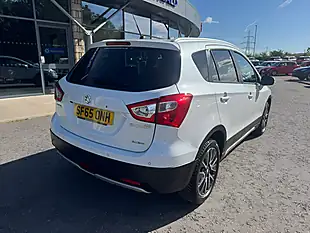 Used 2016 Suzuki SX4 S-Cross Sz-T Allgrip White - Interior and Exterior details 8
