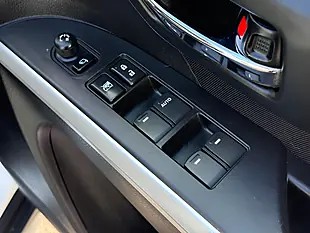 Used 2016 Suzuki SX4 S-Cross Sz-T White - Interior and Exterior details 17