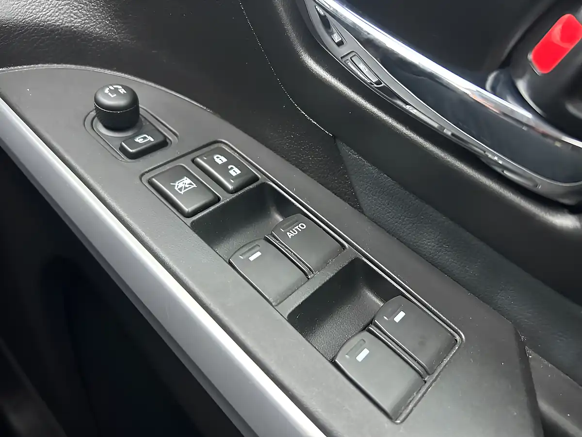 Used 2016 Suzuki Sx4 S-Cross SZ5 Grey - Interior and Exterior details 9