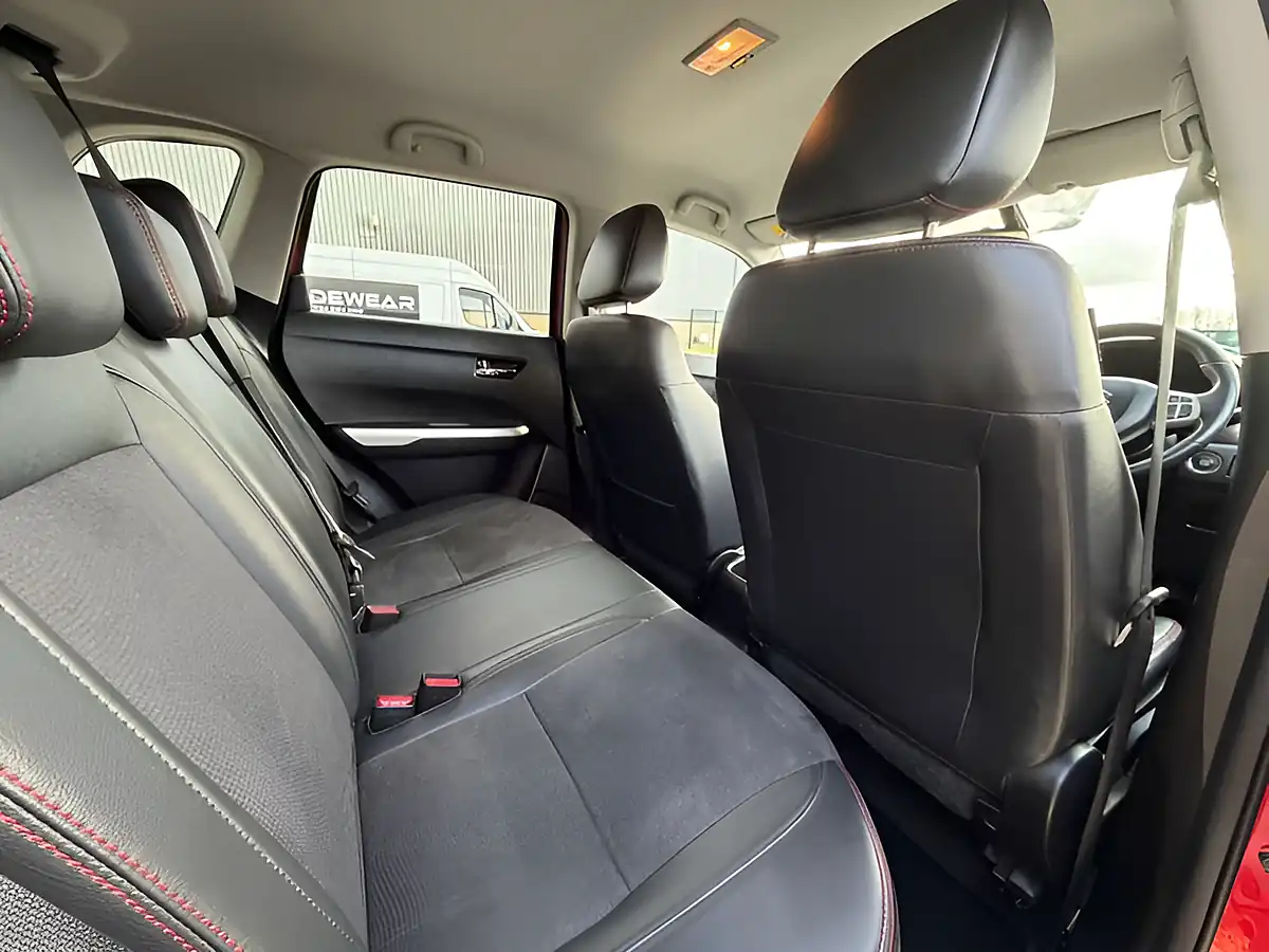 Used 2016 Suzuki Vitara S Allgrip Red - Interior and Exterior details 13