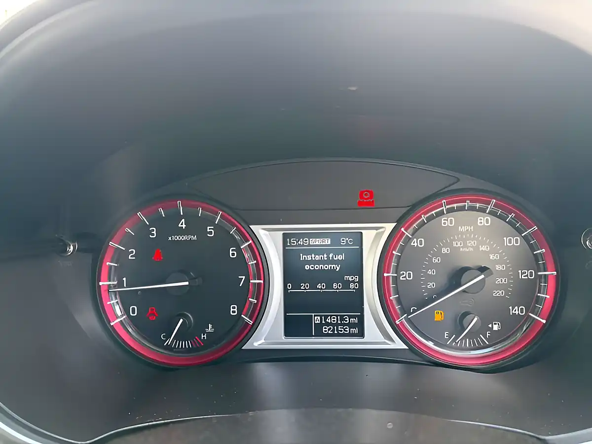 Used 2016 Suzuki Vitara S Allgrip Red - Interior and Exterior details 17