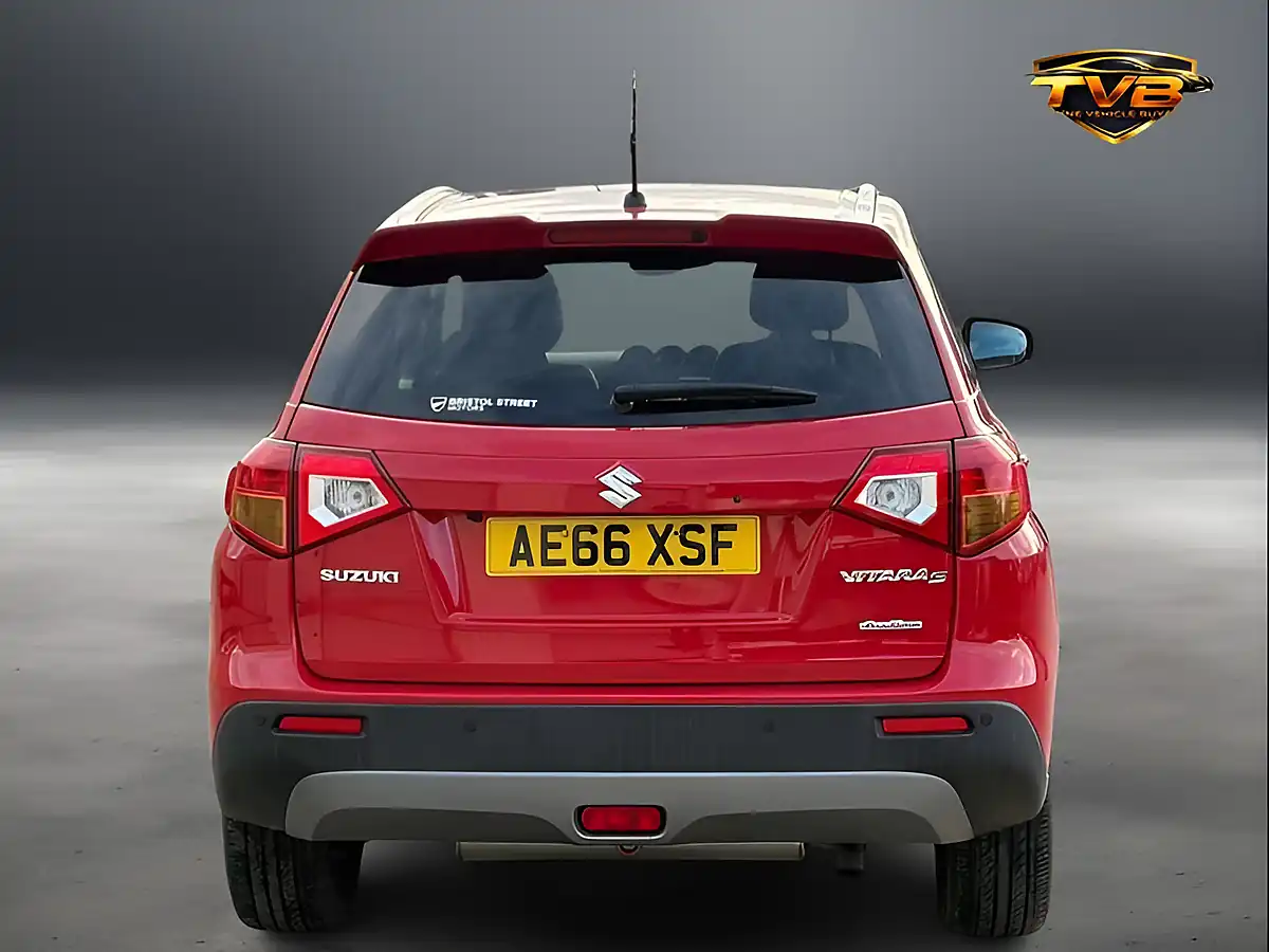 Used 2016 Suzuki Vitara S Allgrip Red - Interior and Exterior details 5