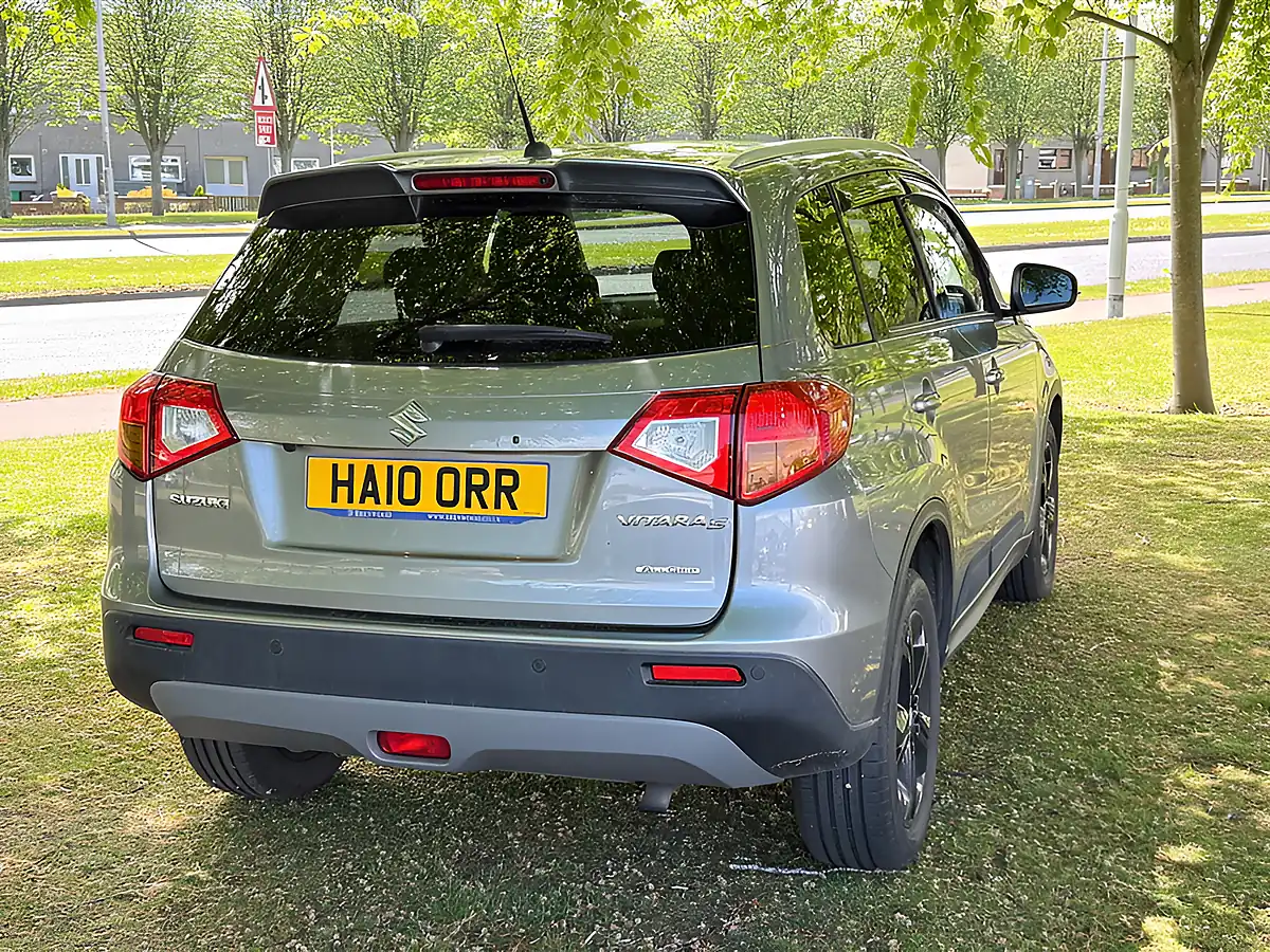 Used 2016 Suzuki Vitara S Grey - Interior and Exterior details 6