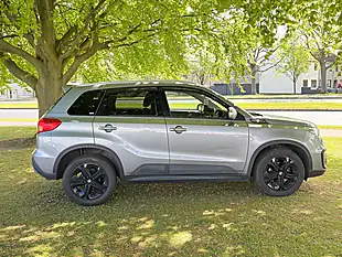 Used 2016 Suzuki Vitara S Grey - Interior and Exterior details 7