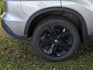 Used 2016 Suzuki Vitara S Grey - Interior and Exterior details 9
