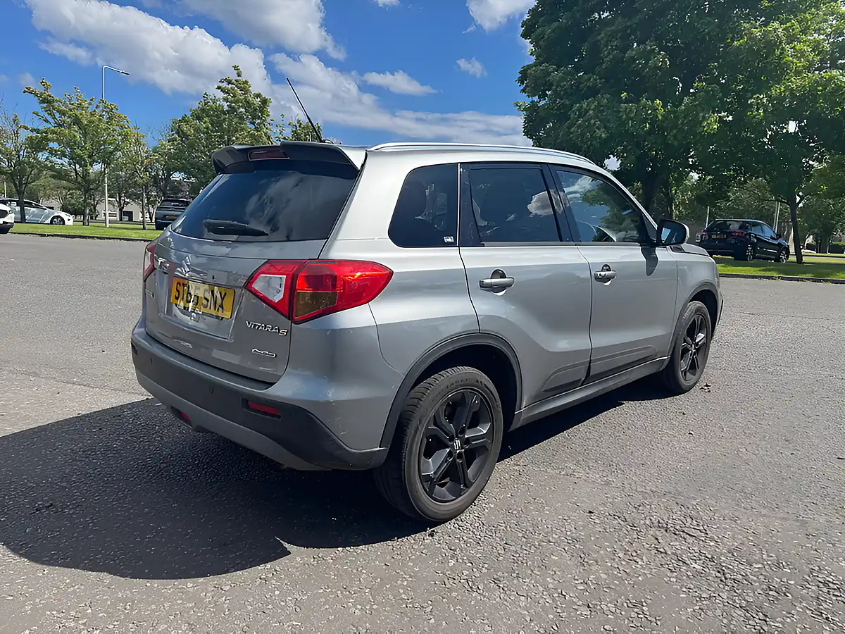 Used 2016 Suzuki Vitara S Grey - Interior and Exterior details 5