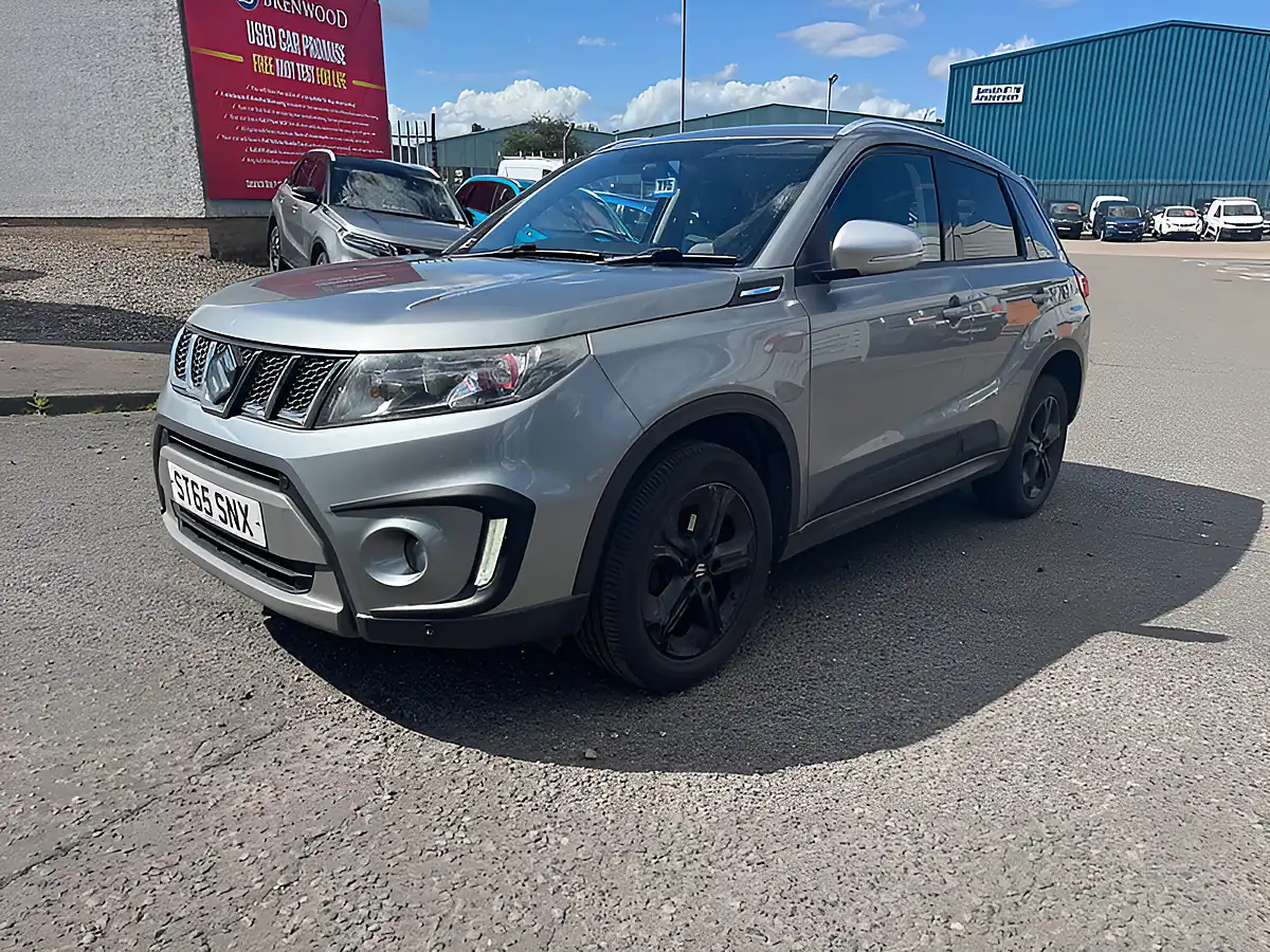 Used 2016 Suzuki Vitara S Grey - Interior and Exterior details 8