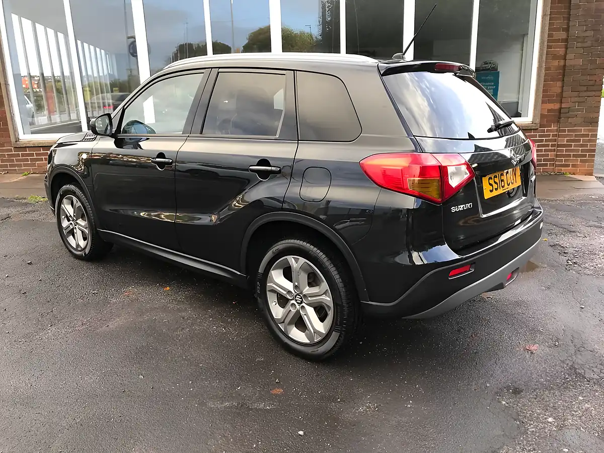 Used 2016 Suzuki Vitara Sz-T Black - Interior and Exterior details 14