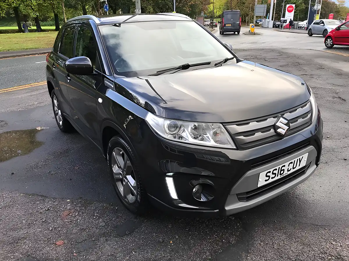 Used 2016 Suzuki Vitara Sz-T Black - Interior and Exterior details 15
