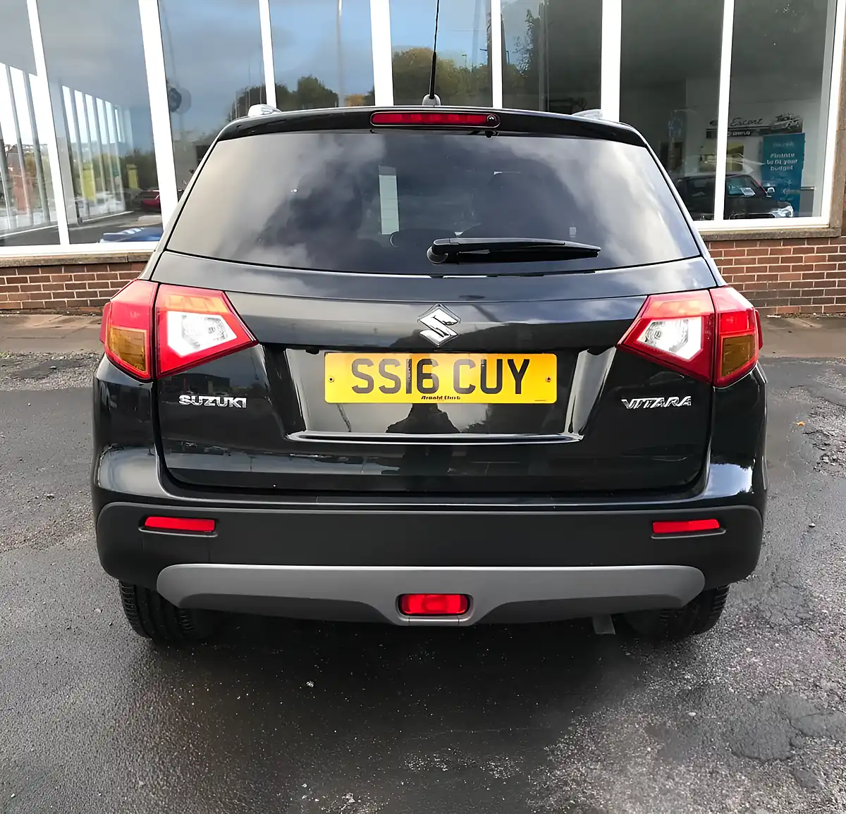 Used 2016 Suzuki Vitara Sz-T Black - Interior and Exterior details 8