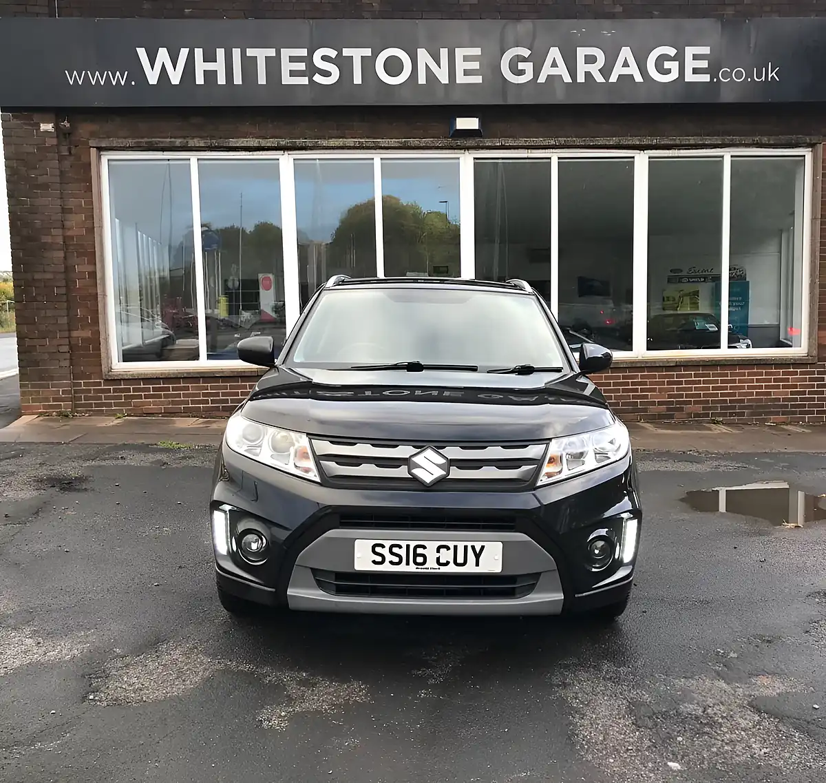 Used 2016 Suzuki Vitara Sz-T Black - Interior and Exterior details 9