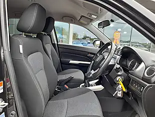 Used 2016 Suzuki Vitara Sz-T Black - Interior and Exterior details 14