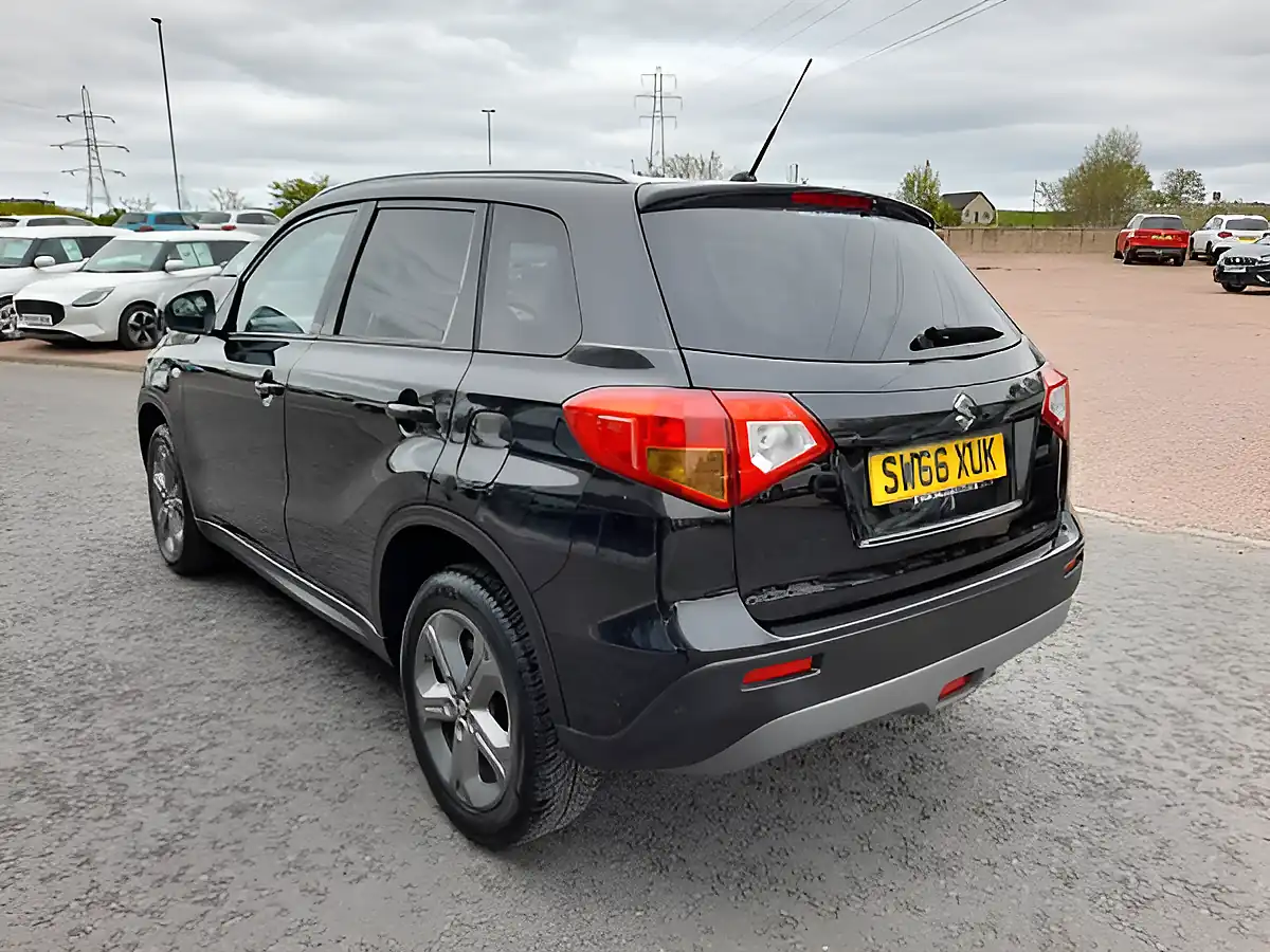 Used 2016 Suzuki Vitara Sz-T Black - Interior and Exterior details 5