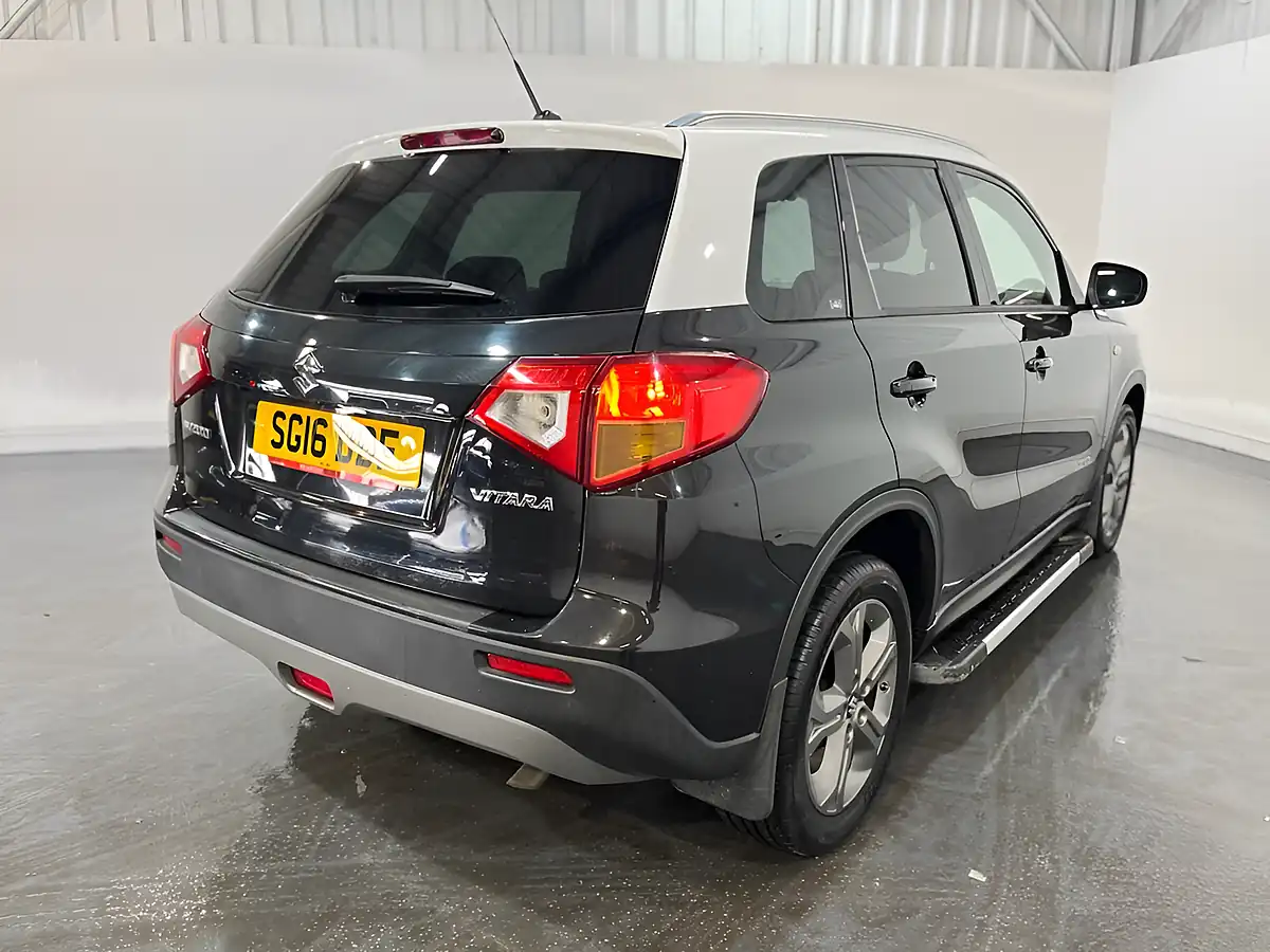 Used 2016 Suzuki Vitara Sz-T Black - Interior and Exterior details 13