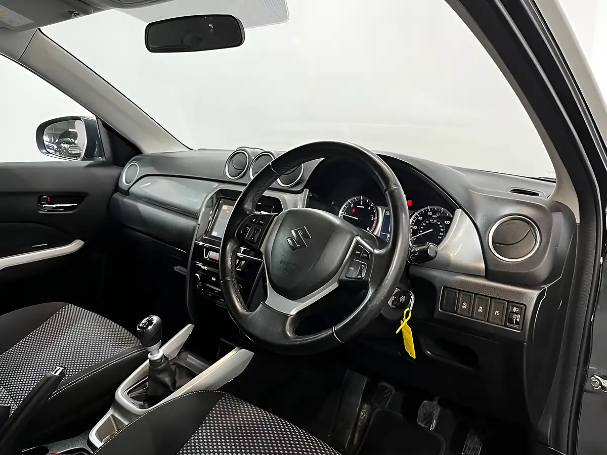 Used 2016 Suzuki Vitara Sz-T Black - Interior and Exterior details 19