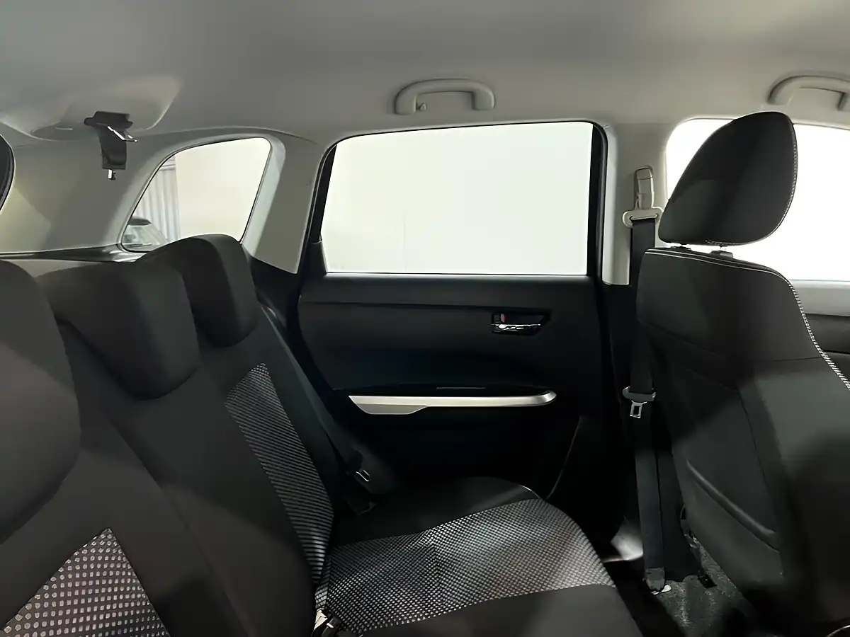 Used 2016 Suzuki Vitara Sz-T Black - Interior and Exterior details 20