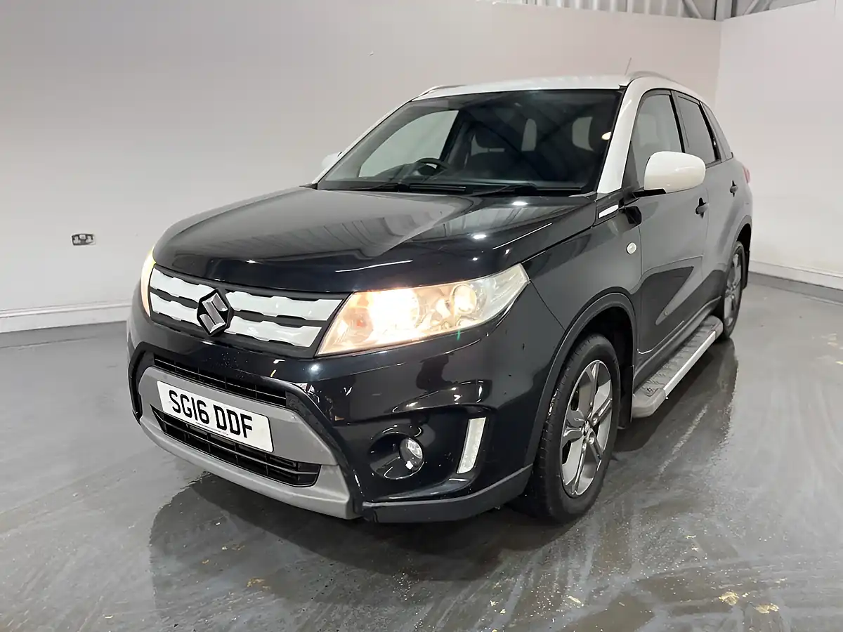Used 2016 Suzuki Vitara Sz-T Black - Interior and Exterior details 3
