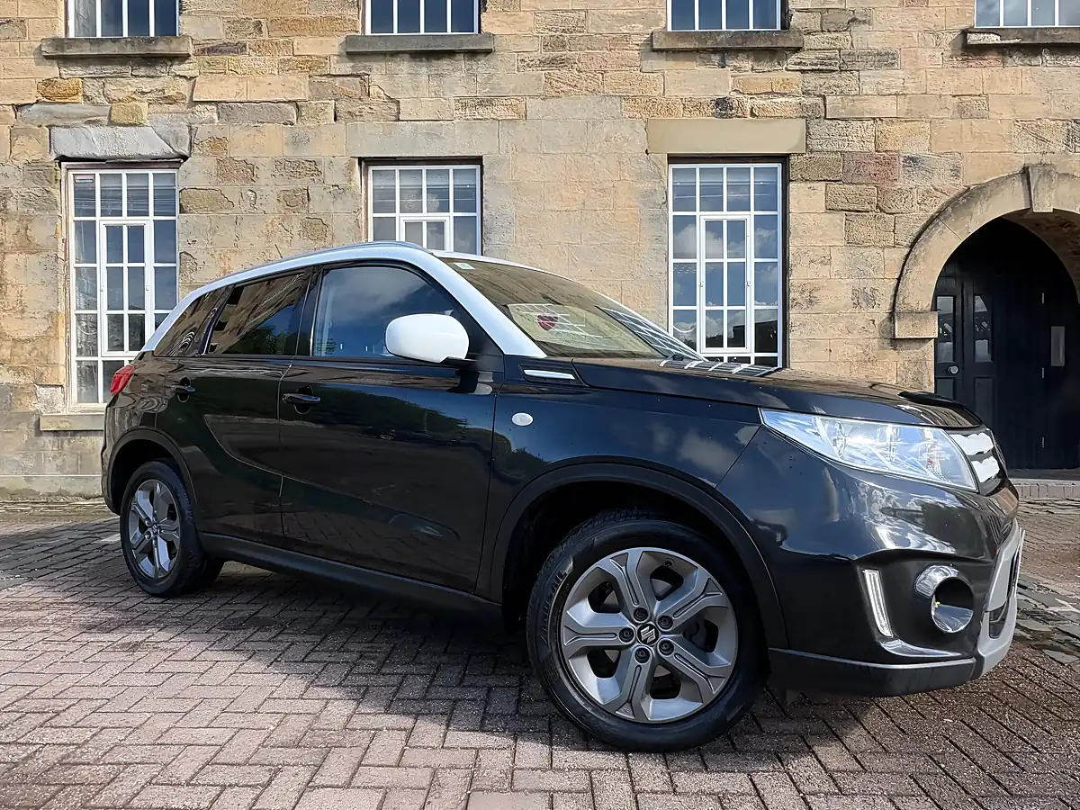 Used 2016 Suzuki Vitara Sz-T Black - Front View