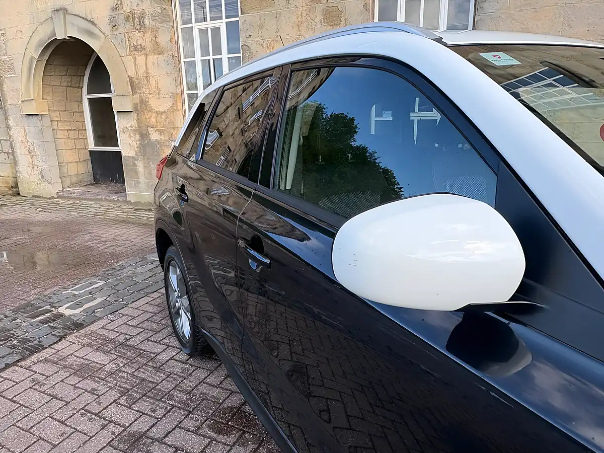 Used 2016 Suzuki Vitara Sz-T Black - Interior and Exterior details 12