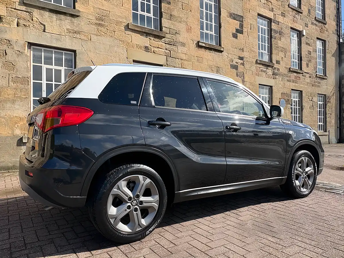 Used 2016 Suzuki Vitara Sz-T Black - Interior and Exterior details 19