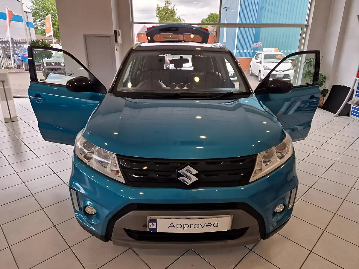 Used 2016 Suzuki Vitara Sz-T Blue - Interior and Exterior details 5