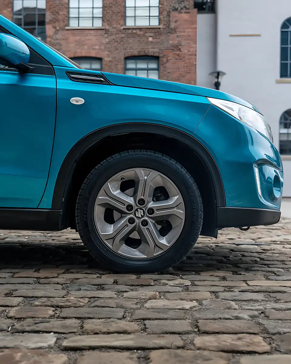 Used 2016 Suzuki Vitara Sz-T Blue - Interior and Exterior details 9