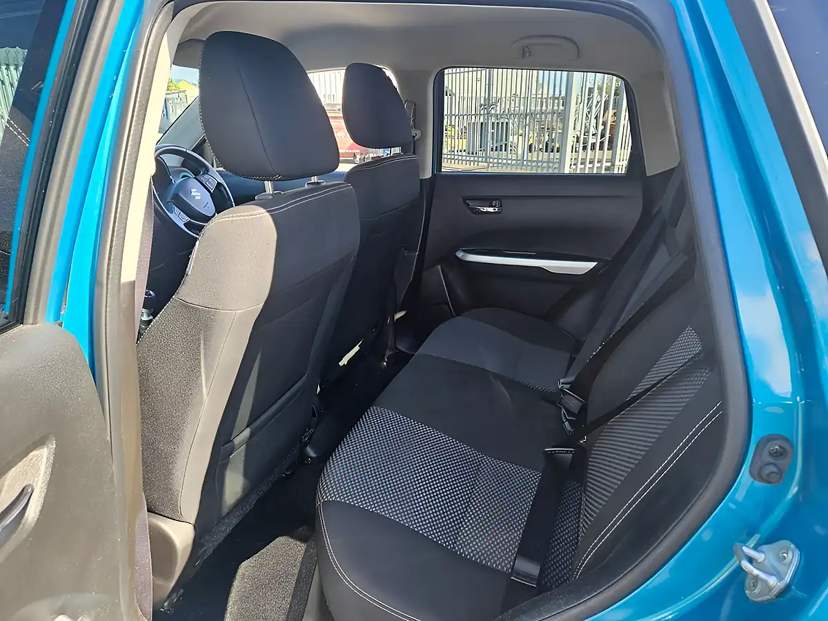 Used 2016 Suzuki Vitara Sz-T Blue - Interior and Exterior details 11