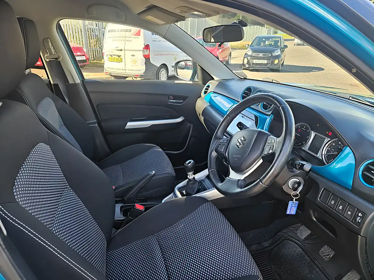 Used 2016 Suzuki Vitara Sz-T Blue - Interior and Exterior details 12