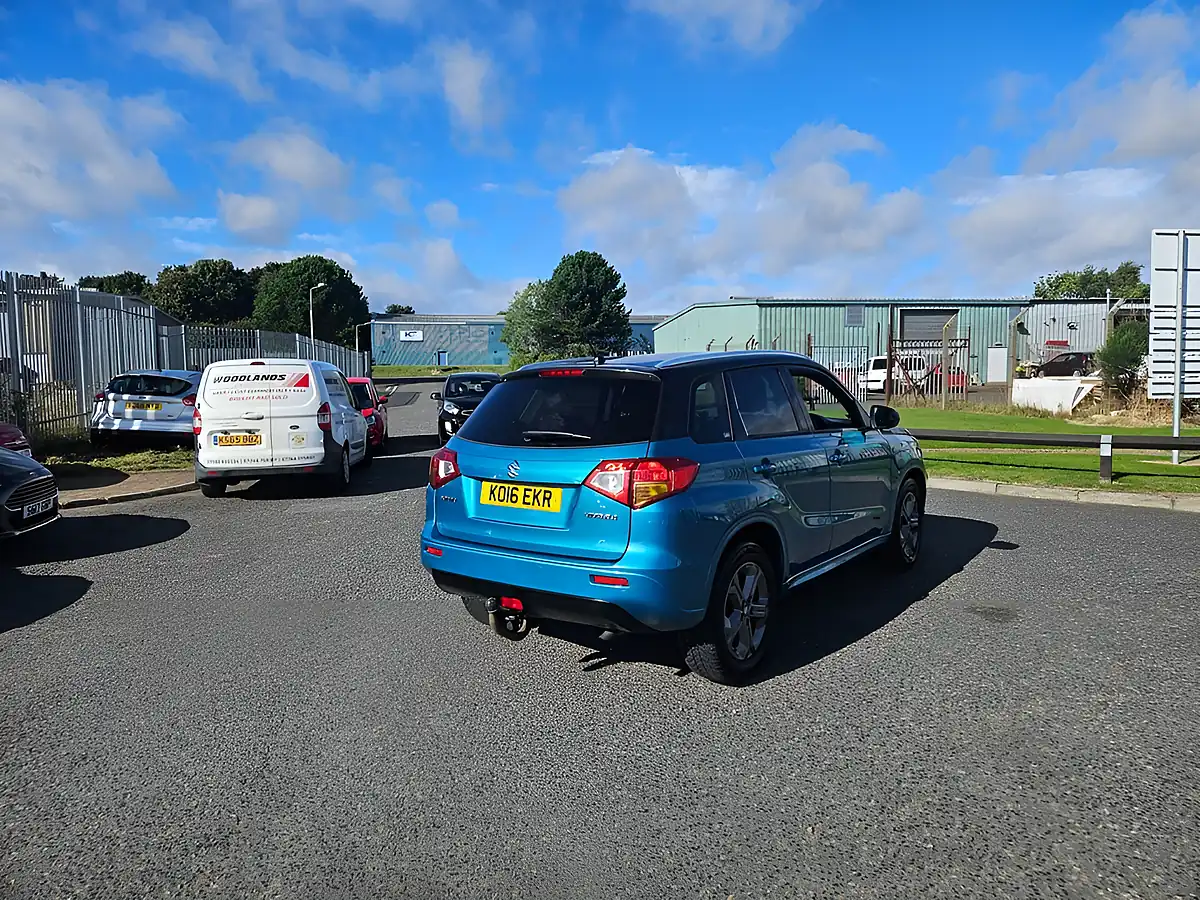Used 2016 Suzuki Vitara Sz-T Blue - Interior and Exterior details 8