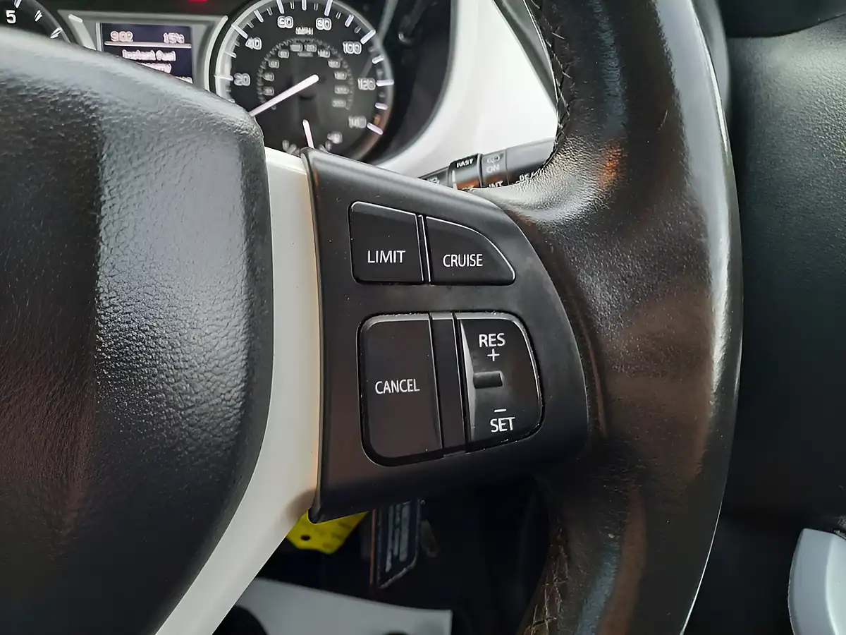Used 2016 Suzuki Vitara Sz-T White - Interior and Exterior details 15