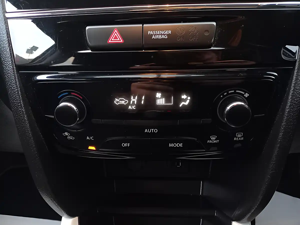 Used 2016 Suzuki Vitara Sz-T White - Interior and Exterior details 18