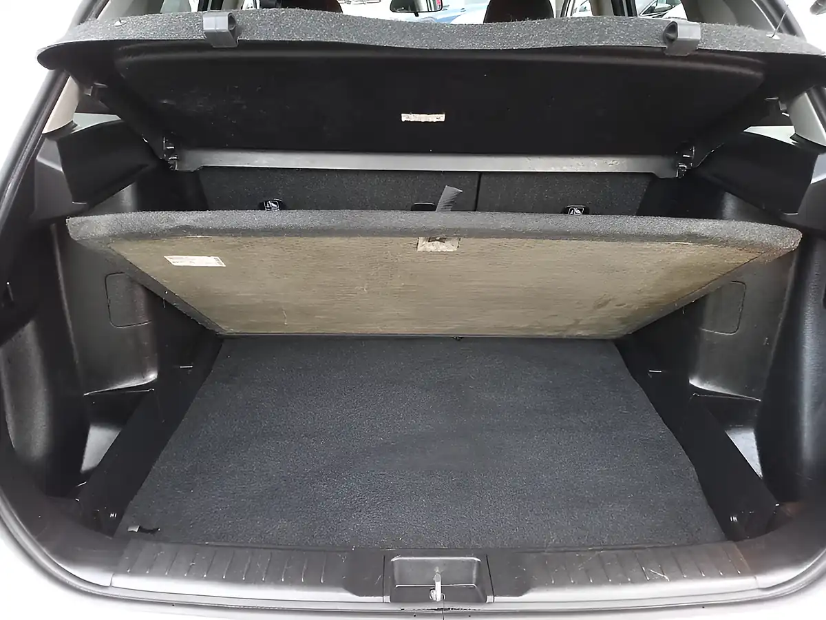 Used 2016 Suzuki Vitara Sz-T White - Interior and Exterior details 8