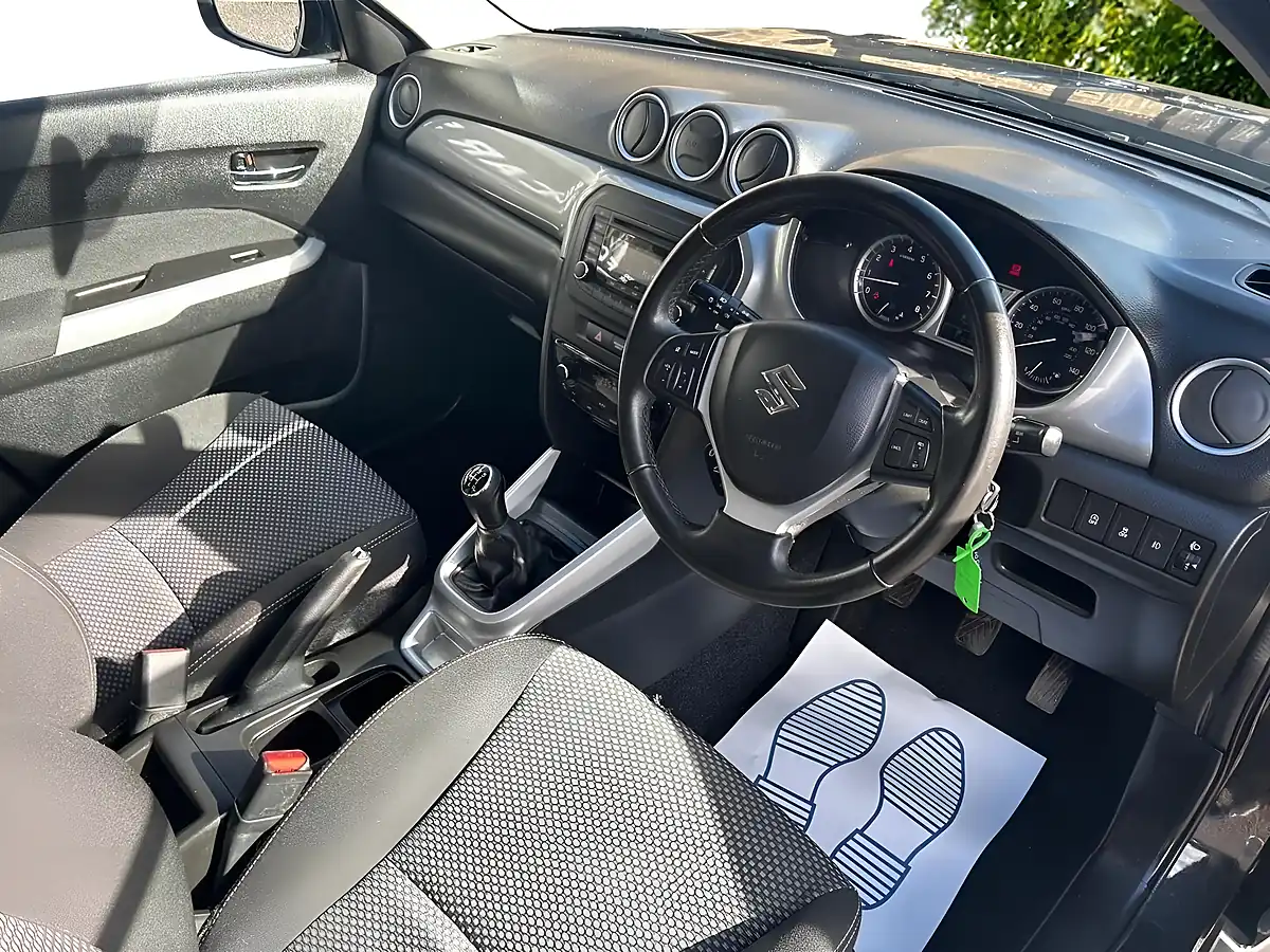 Used 2016 Suzuki Vitara SZ4 Black - Interior and Exterior details 14