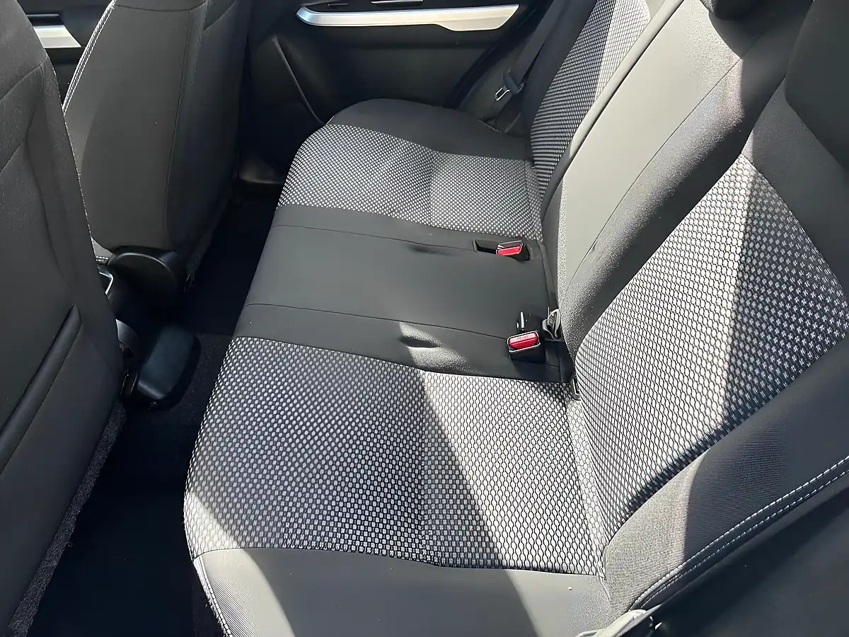 Used 2016 Suzuki Vitara SZ4 Black - Interior and Exterior details 15