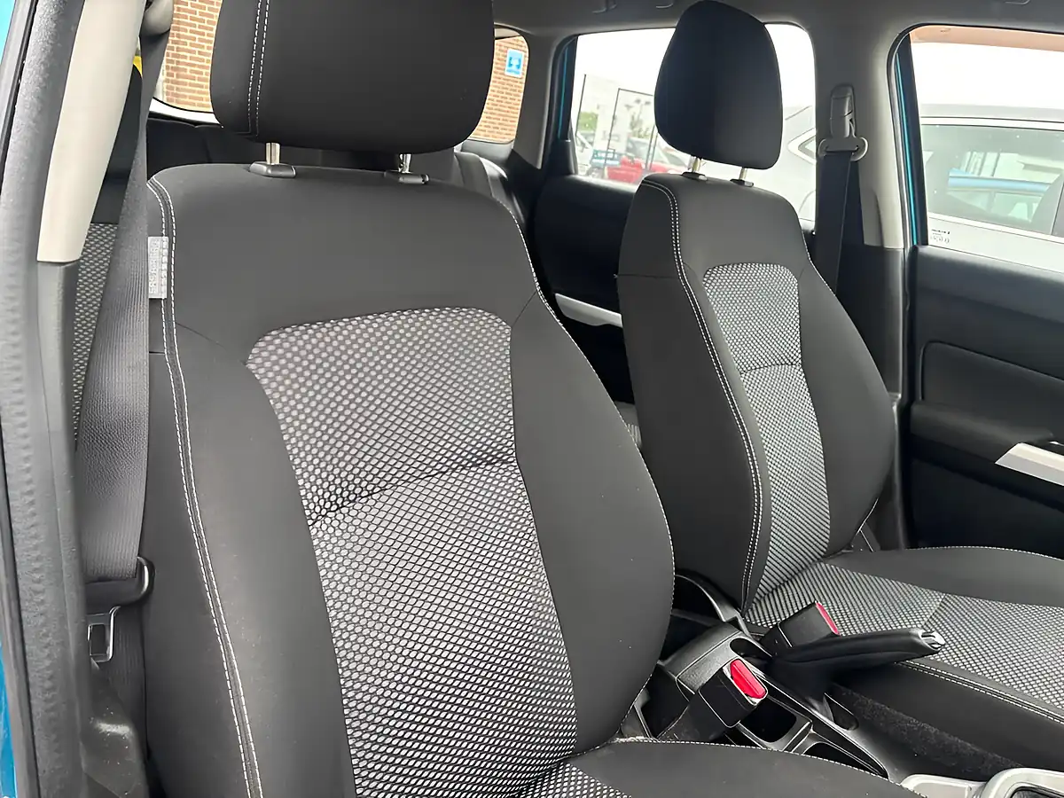 Used 2016 Suzuki Vitara SZ4 Blue - Interior and Exterior details 11