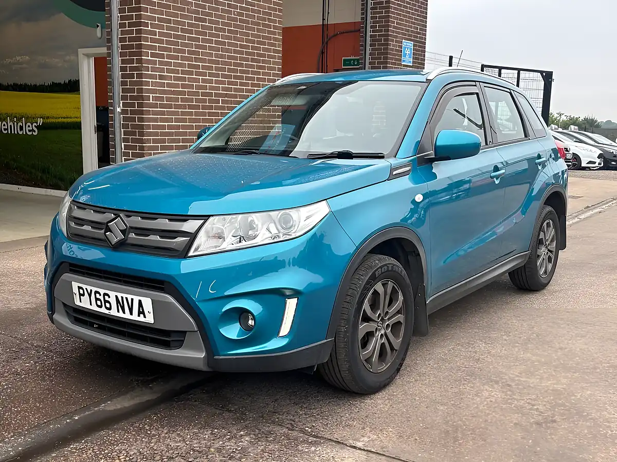 Used 2016 Suzuki Vitara SZ4 Blue - Interior and Exterior details 3