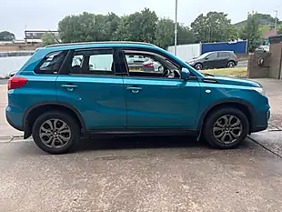 Used 2016 Suzuki Vitara SZ4 Blue - Interior and Exterior details 8