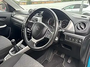 Used 2016 Suzuki Vitara SZ4 Blue - Interior and Exterior details 9