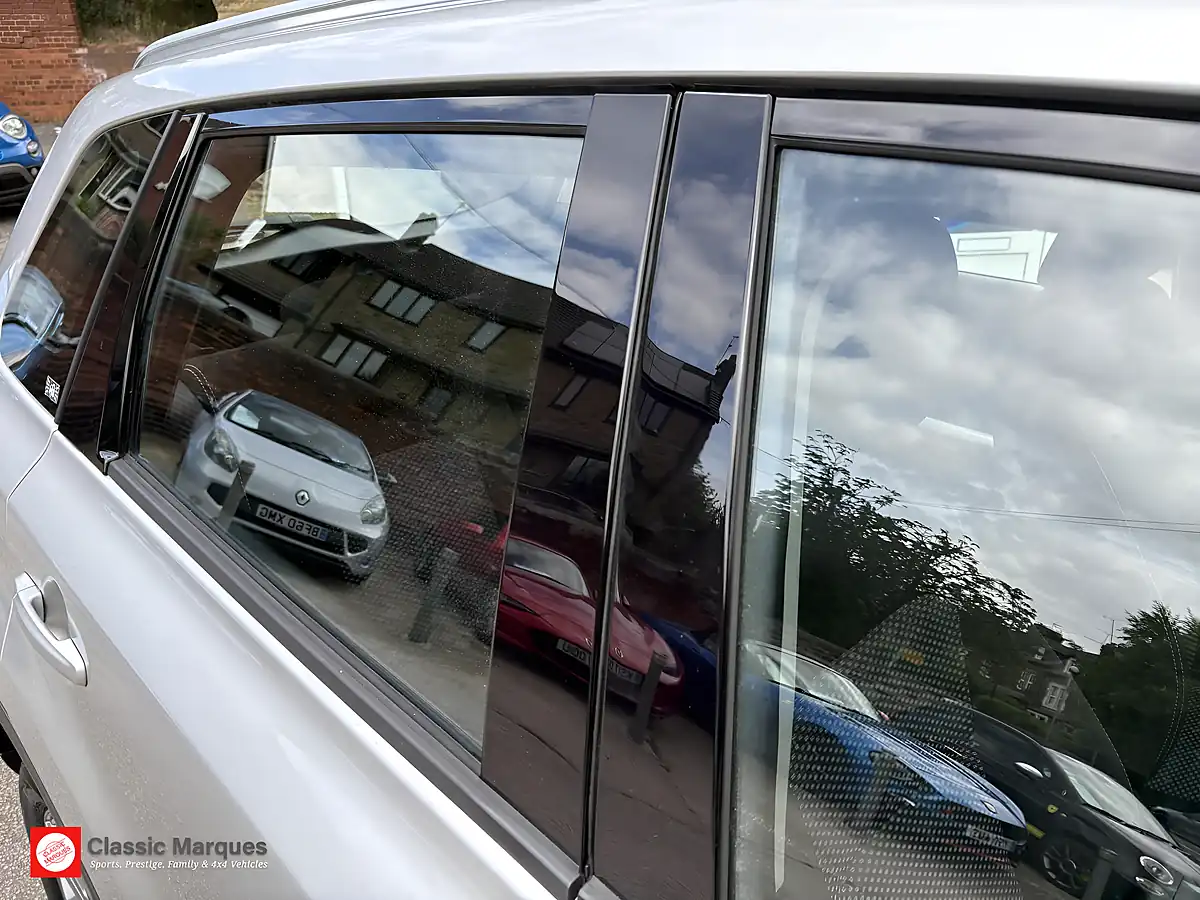 Used 2016 Suzuki Vitara SZ4 Silver - Interior and Exterior details 11