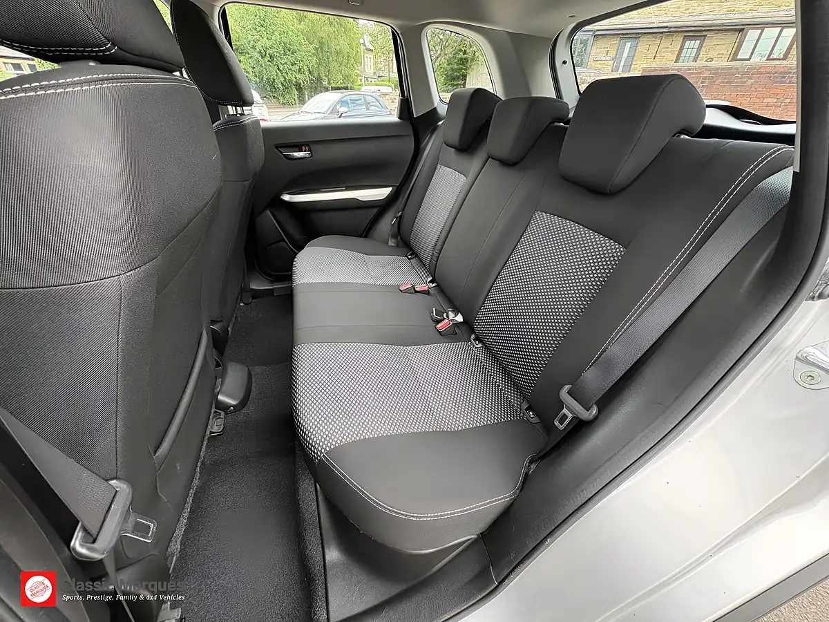 Used 2016 Suzuki Vitara SZ4 Silver - Interior and Exterior details 13