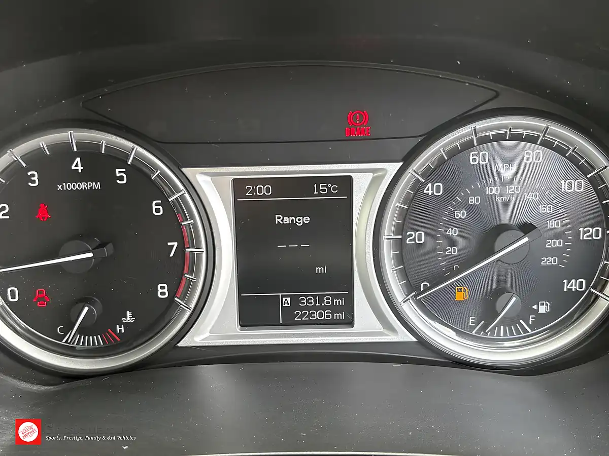 Used 2016 Suzuki Vitara SZ4 Silver - Interior and Exterior details 15