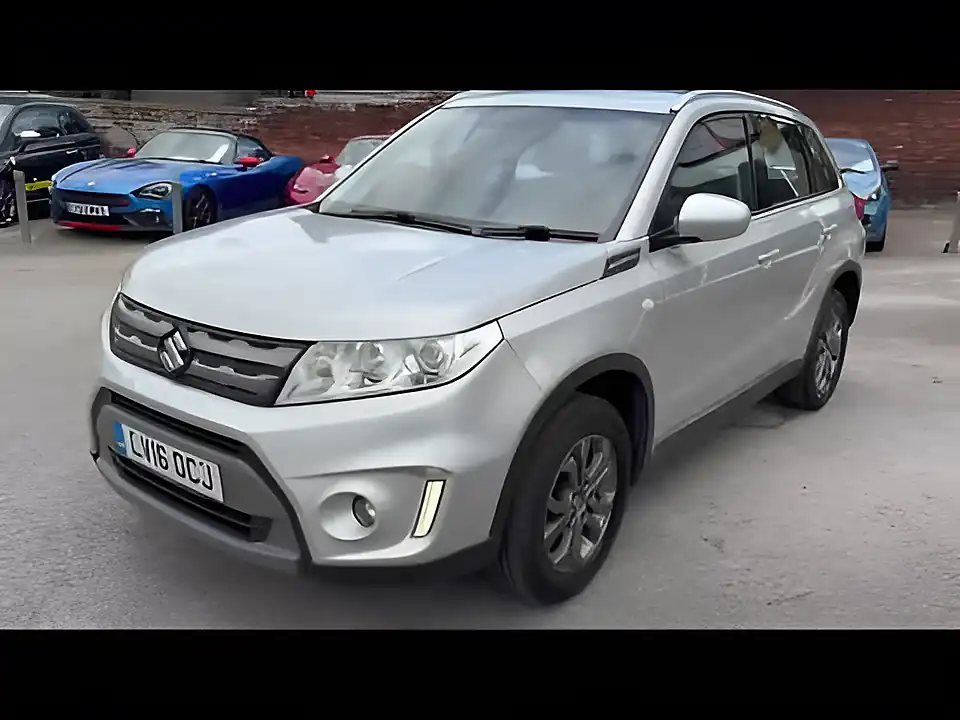Used 2016 Suzuki Vitara SZ4 Silver - Interior and Exterior details 20