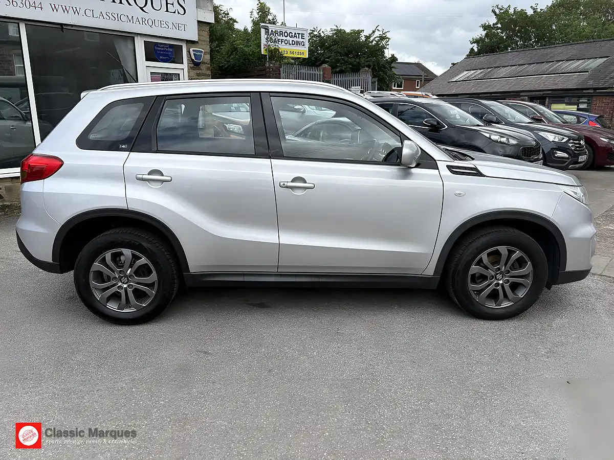 Used 2016 Suzuki Vitara SZ4 Silver - Interior and Exterior details 7