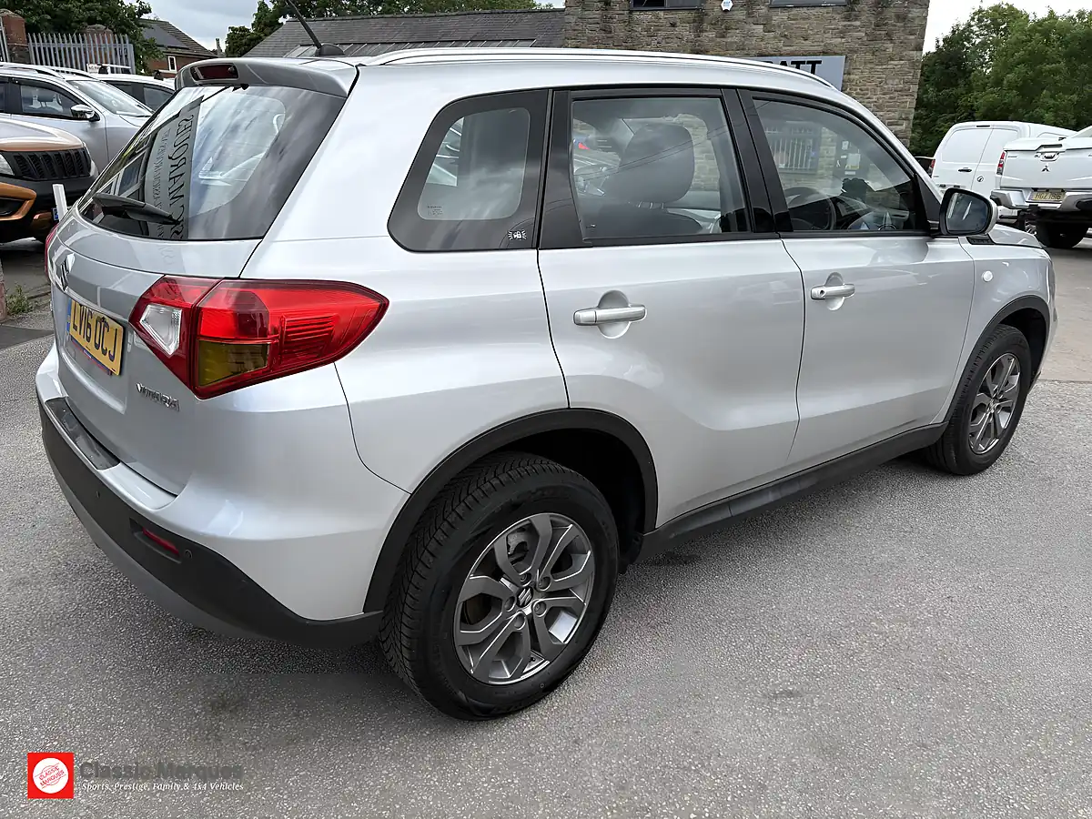 Used 2016 Suzuki Vitara SZ4 Silver - Interior and Exterior details 8
