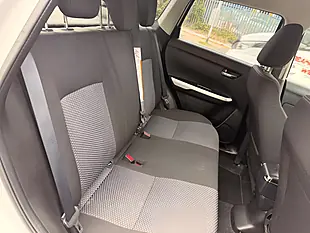 Used 2016 Suzuki Vitara SZ4 Silver - Interior and Exterior details 16