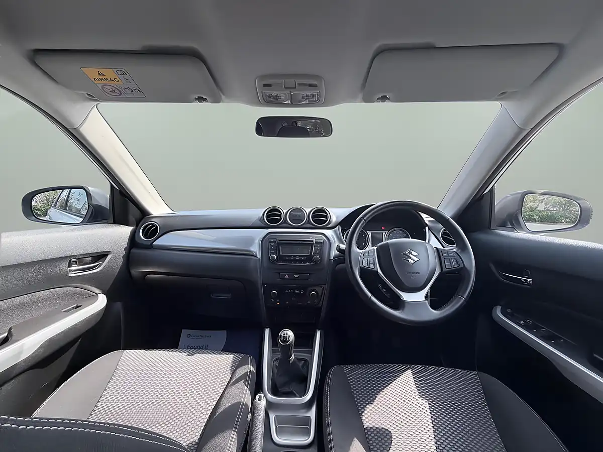 Used 2016 Suzuki Vitara SZ4 White - Interior and Exterior details 12