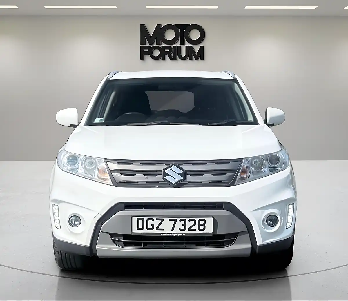 Used 2016 Suzuki Vitara SZ4 White - Interior and Exterior details 2