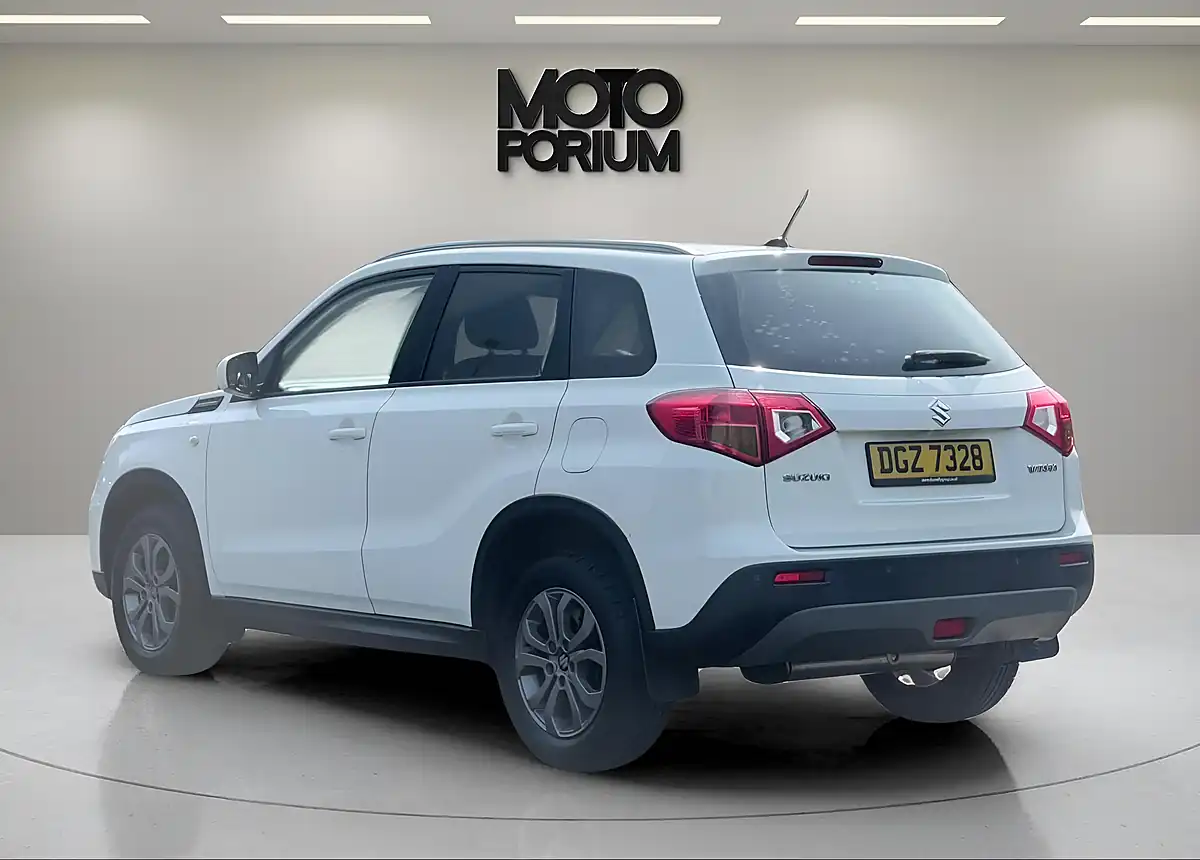 Used 2016 Suzuki Vitara SZ4 White - Interior and Exterior details 5