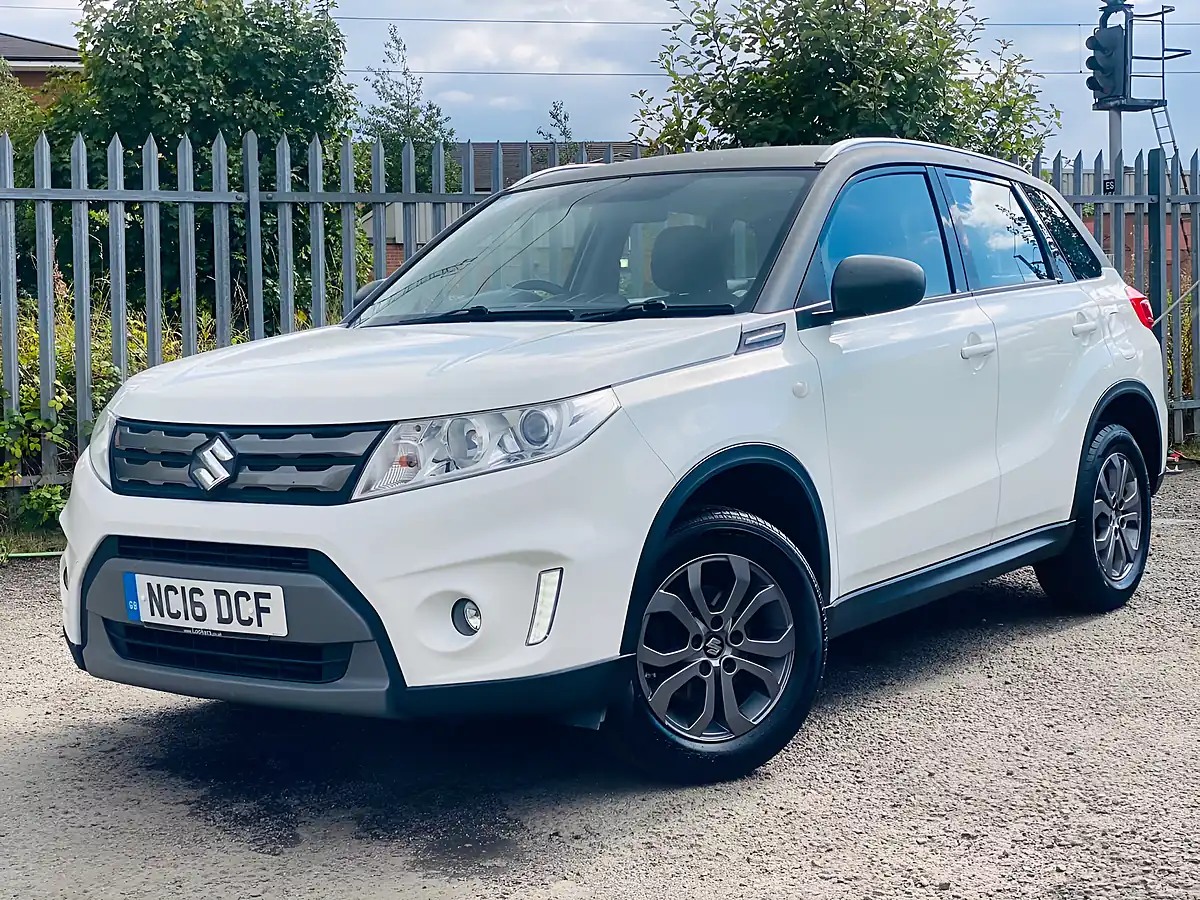 Used 2016 Suzuki Vitara SZ4 White - Interior and Exterior details 10